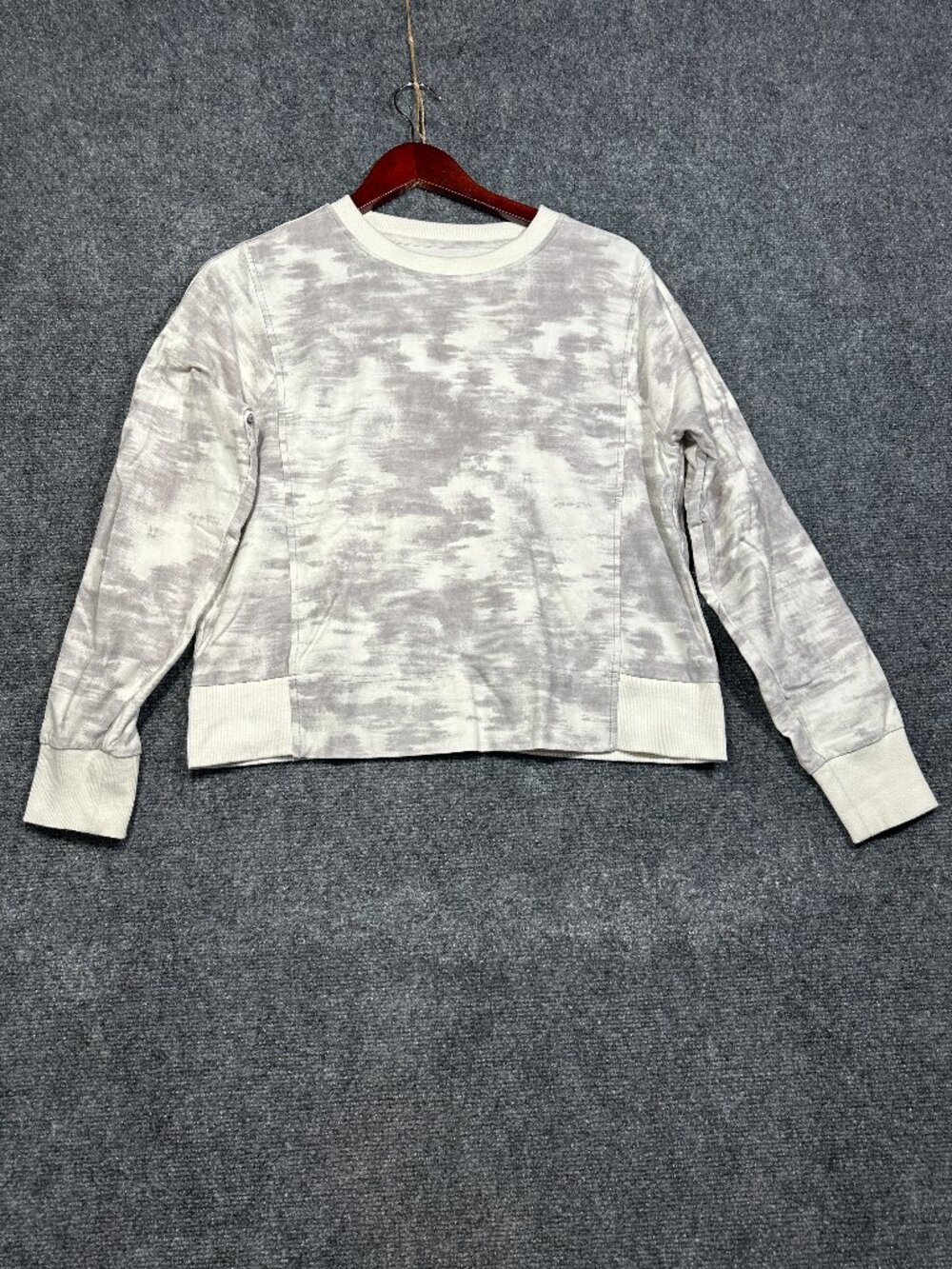 Athleta Farallon Camo Sweatshirt Womens Small Gray  White Cotton Pullover Top